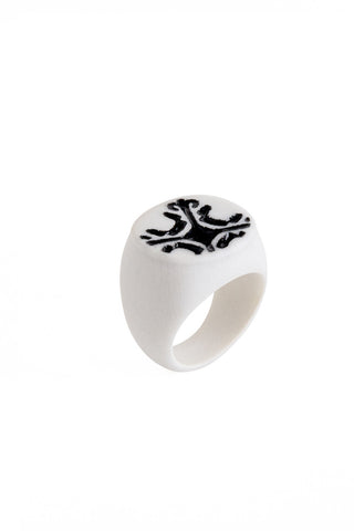 Seal ring, white ring, contemporary ring, embroidery ring, black and whie, statement ring, novelty ring, , art to wear, design for designers, jewelry design, ceramic jewelry, ceramic ring, minimal, stylish, new ring, quality, limited edition, online shopping, statement jewelry, jewellery, simplicity, future, sustainable, different, ageless, jewelry for her, altbride, unique jewelry, wear art, alternative jewelry, beauty, lacuna jewelry, yafit ben meshulam, lacuna shop,