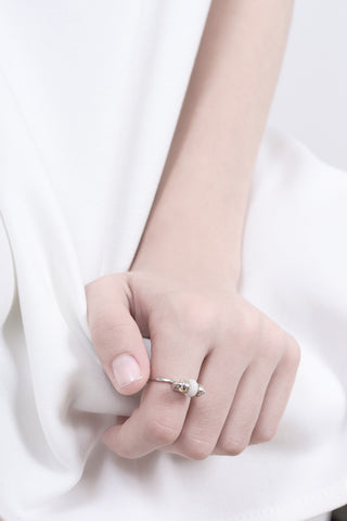 contemporary ring, artistic ring, silver ring, lacuna jewelry, contemporary jewelry, yafit ben meshulam, made in israel