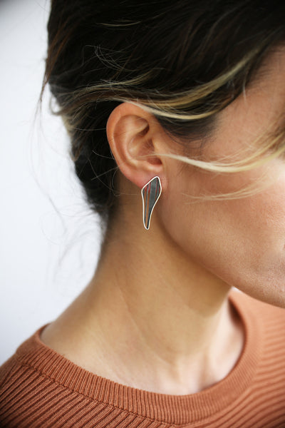 asymmetrical contemporary elegant silver earrings by lacuna jewelry