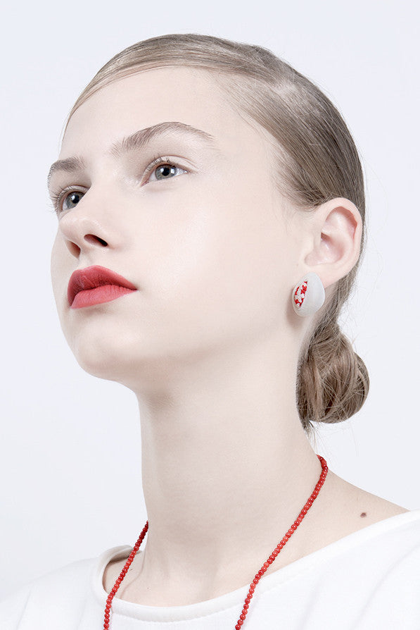 artistic stud earrings, unique stud earrings, embroidery stud earrings, contemporary stud earrings, lacuna jewelry, yafit ben meshula, lacuna jewelry